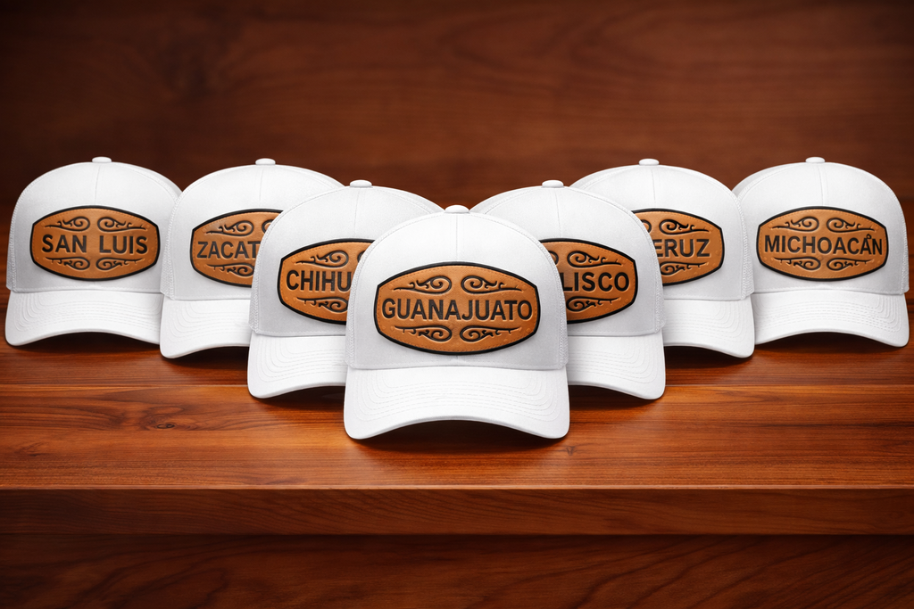 Gorra Trucker Blanca Bordada – Elige tu Estado